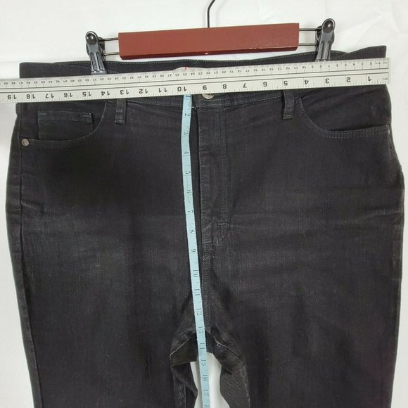 Lee Jeans Womens 18 Short Black Classic Fit Straight Leg At The Waist 37 x 29 - Picture 4 of 11